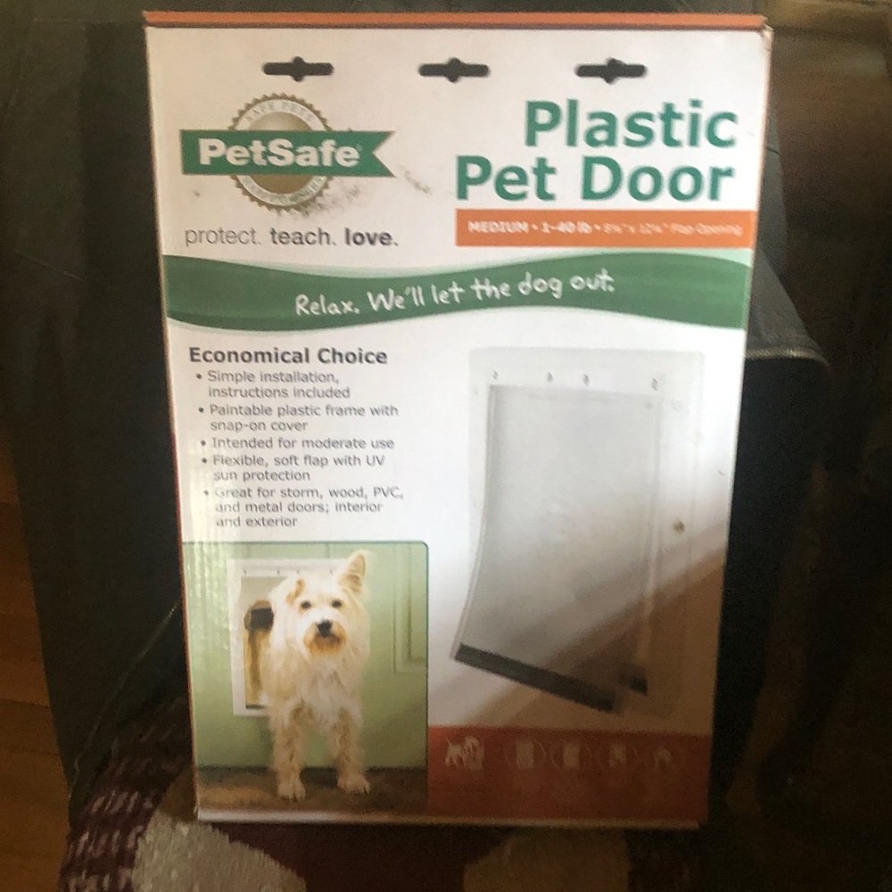 PetSafe Plastic Pet Door - White and Green